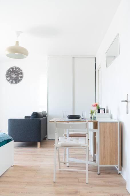 Le Citadin-T1-28M2-Pte Paris M7 Apartment Le Kremlin-Bicêtre Exterior foto